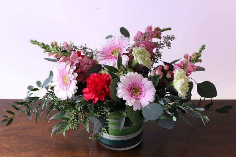 heartsong bouquet by studley’s detail image